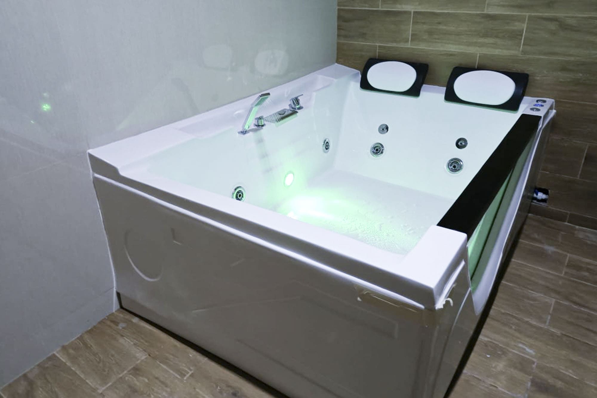 Instalación de jacuzzi con hidromasaje en San Miguel - Javier Vega